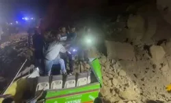 Hindistan'da otobüs heyelan altında kaldı: 15 ölü