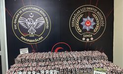 İzmir’de zehir tacirlerine operasyonu: Binlerce sentetik hap ve esrar ele geçirildi