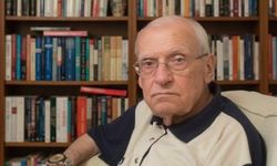 İzmir'in acı kaybı: Sevilen muhtarlardan Altan Gülsever vefat etti