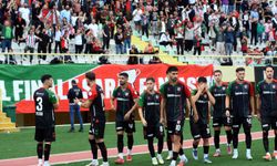 Karşıyaka rakiplere sevindi