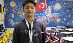 Lise öğrencisi sıfırdan yaptığı dronla uluslararası yarışmada şampiyon oldu