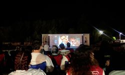 Muğla'da üniversite öğrencilerine açık havada sinema keyfi