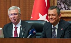 Özgür Özel ve Mansur Yavaş Meclis’te bir araya geldi