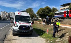 Torununu kurtarmak isterken trenin altında kaldı