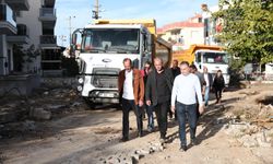 MHP'li Osmanağaoğlu, aşırı yağıştan etkilenen Foça'da inceleme yaptı
