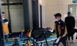 15 ve 20 yaşındaki kişiler yol kenarında silahla vurulmuş halde bulundu