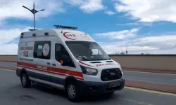 Yolun karşısına geçerken otomobil çarptı: Durumu ağır