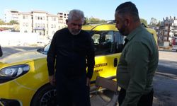 112’ye hakaretle başlayan yolculuk bıçaklı saldırıyla bitti: 62 yaşındaki taksici kanlar içinde kaldı