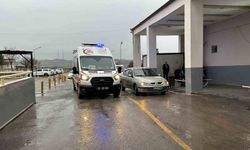 15 yaşındaki çocuğun kullandığı traktör otomobil ile çarpıştı: 5 yaralı