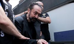 Adnan Oktar'ı öven paylaşımlara soruşturma: 450 hesaba erişim engeli!