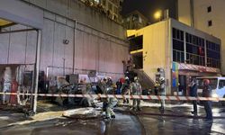 Akaryakıt istasyonunda korku dolu anlar: Şarja takılı elektrikli araç alev alarak patladı!