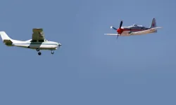 Avusturalya'da iki hafif uçak havada çarpıştı: 1 pilot öldü