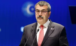 Bakan Tekin'den dikkat çeken açıklama: Okullarda ara tatil kaldırılacak mı?
