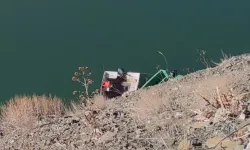 Baraja düşen araçtan 2 kişinin cesedi çıkarıldı