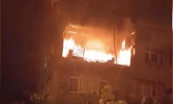 Bina yangını patlamayla sonuçlandı: Ekipler müdahale ediyor