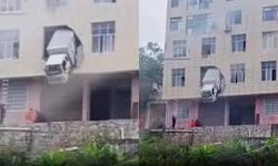 Bir kamyon, bir bina, bir mucize! Akıl almaz kaza kamerada