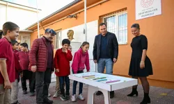 Bornova’dan eğitime destek: Okullara zeka oyuncakları