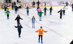 Buz Sporları Salonu yeni dönem için kapılarını açtı