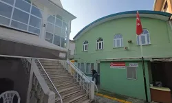 Caminin kadınlar tuvaletinde erkek cesedi bulundu