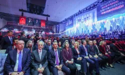 CHP Kurultayı’nda kritik gün: Özgür Özel oyunu kullandı