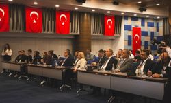 Deri sektörü, İzmir'de buluştu: Gelecek vizyonu masaya yatırıldı