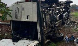 Devrilen kamyonetin sürücüsü hayatını kaybetti