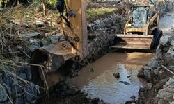 Foça'da dere yatakları temizleniyor, altyapı güçlendiriliyor