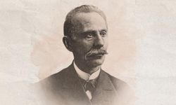 Türk edebiyatının fikir babası İsmail Gaspıralı kimdir, sloganı nedir?