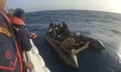 İzmir açıklarında 43 düzensiz göçmen yakalandı