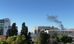 İzmir Karşıyaka'da korkutan yangın! Alevler yükseldi