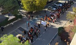 İzmir'de 25 Kasım Kadına Yönelik Şiddete Karşı Uluslararası Mücadele Günü için yürüyüş yapıldı