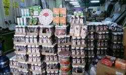 İzmir'de 30 ton tarihi geçmiş gıda ürünü ele geçirildi