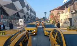 İzmir'de taksiciler, korsan taşımacılığa karşı kontak kapattı