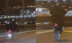 İzmir'de yürekleri ağza getiren anlar! Motosikletlilerden tehlikeli gösteri