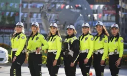 İzmir'in trafiğini kadınlar düzenliyor: 48 ekip sahada!