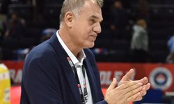 Karşıyaka’da yaprak dökümü başladı