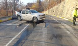 Kamyonet 7 metrelik uçuruma yuvarlandı: 3’ü çocuk 4 kişi yaralandı