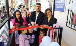 Karabağlar Belediyesi, 3. Ücretsiz Oyun Akademisi'ni hizmete açtı