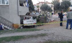 Kontrolden çıkan kamyonet ev bahçesine uçtu: 1 ölü, 3 yaralı!