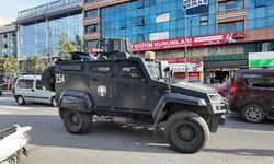 Korku dolu anlar! Otele pimi çekilmiş el bombası atıldı