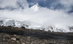 Nepal’de çığ faciası: 2 dağcıdan acı haber
