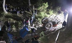 Ormanda topladıkları odunlar sonları oldu: Çift traktörün altında can verdi!