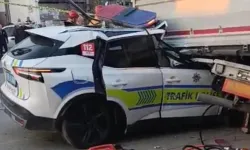 Polis aracı tıra çarpt: 1 polisimiz şehit, 1 polis ağır yaralı