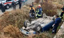 Şarampole yuvarlanan otomobil sürücüsü feci şekilde can verdi