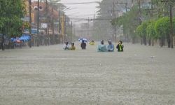 Şiddetli yağışlar felakete yol açtı: Ölü sayısı artıyor, milyonlar etkilendi!
