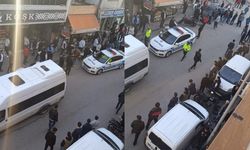 Sokak ortasında bıçaklı kavga: 2 yaralı!