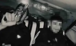 Sosyal medyada şoke eden video: Gençlerin silahlı pozları tepki topladı!