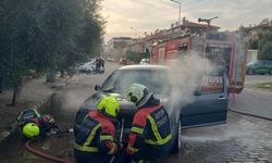 Sürücünün dikkati facianın önüne geçti: Otomobil seyir halinde alev aldı!