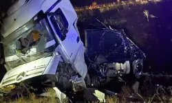 Kontrolden çıkan tır şarampole devrildi: 41 yaşındaki sürücü öldü