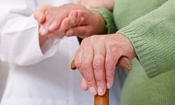 Türkiye’de bir ilk: Yaşlı bakımında örnek adım İzmir’den